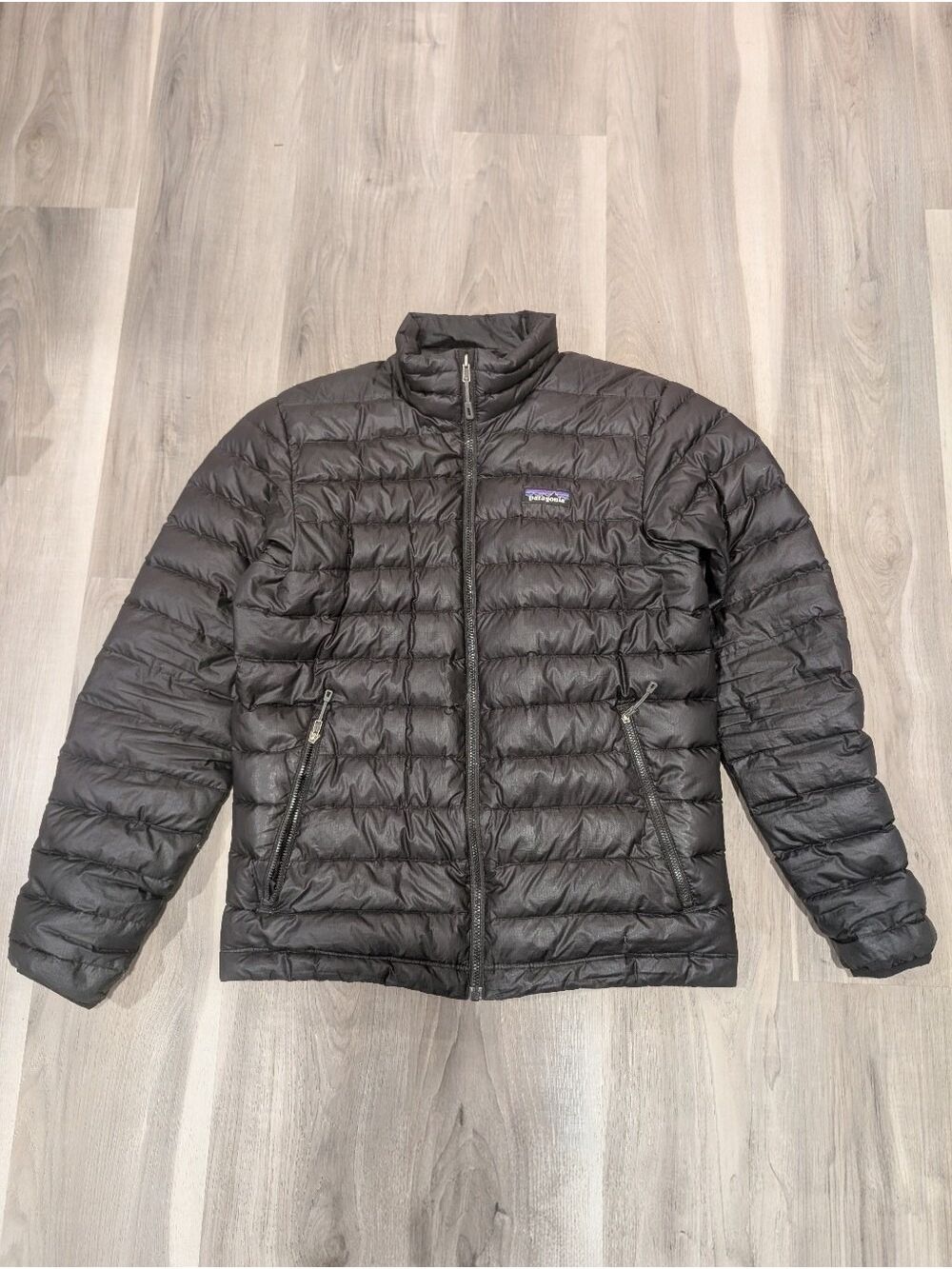 Patagonia | Men's Down Sweater Full Zip Puffer Jacket In Black
